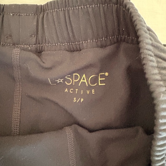 l*space Black Active shorts and bra set - Picture 5 of 6